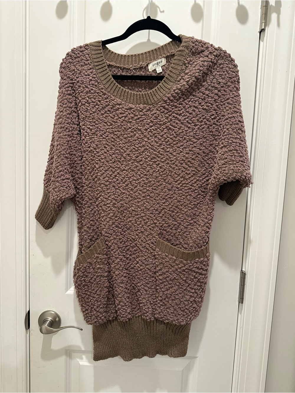 Umgee Mauve Popcorn Knit Short-Sleeve Sweater with Contrast Trim